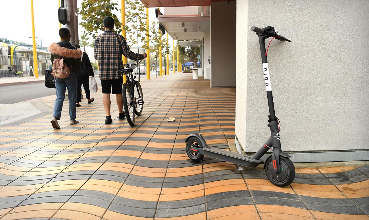 Santa Monica permettra à Lime, Bird, Lyft et JUMP d'exploiter des scooters électriques | TechCrunch